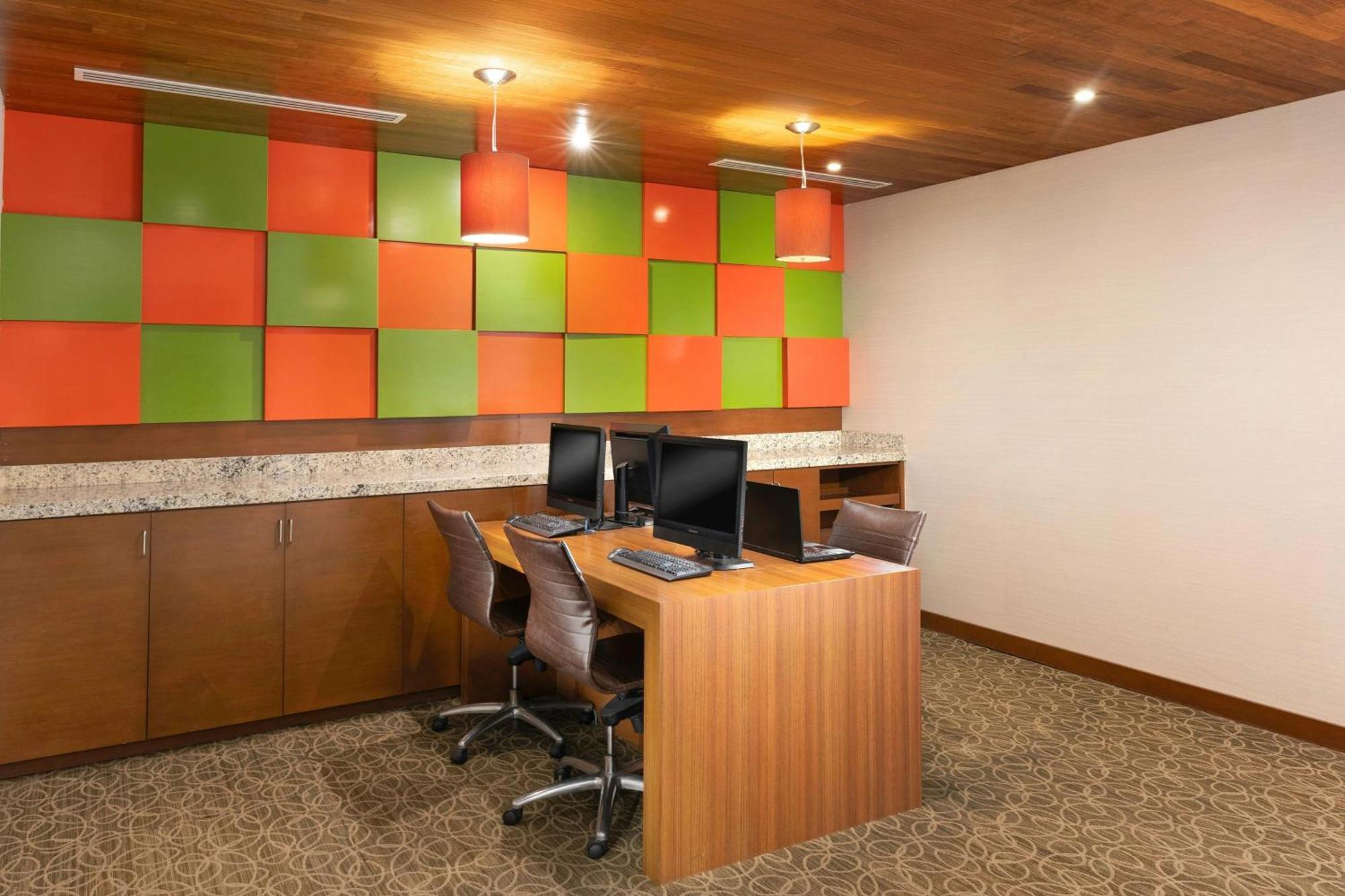 Courtyard By Marriott La Paz Baja California Sur Hotel Exterior photo