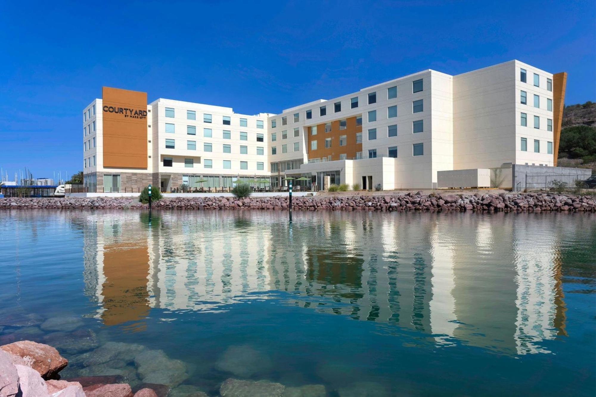 Courtyard By Marriott La Paz Baja California Sur Hotel Exterior photo